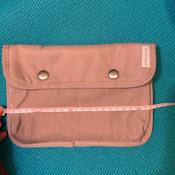 Doughnut | brand new inner pouch - Picture 7 of 8